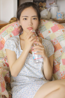 小受被卖到妓院蹂躏